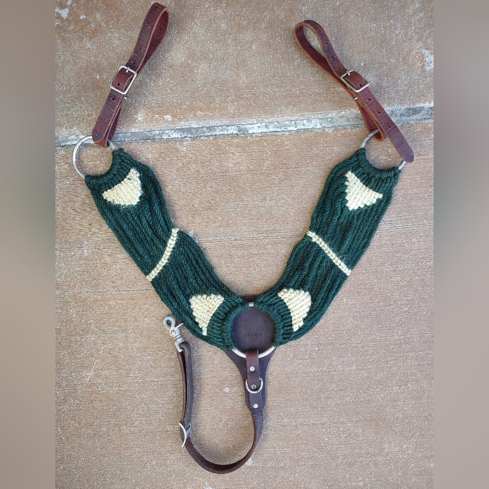 Breast Collar